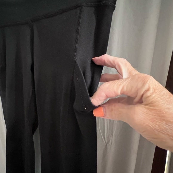 AERIE black leggings with side pockets size s - Picture 2 of 4